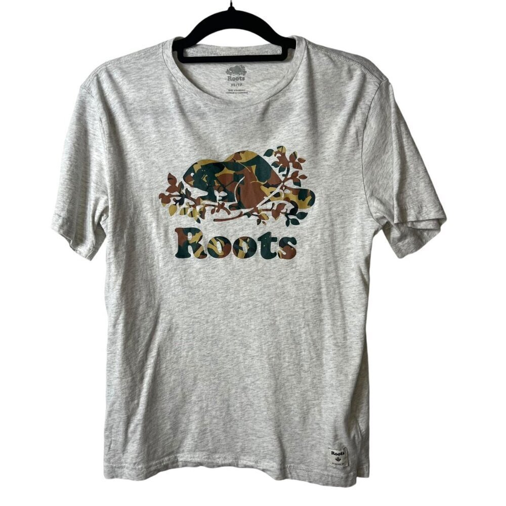 Roots camo graphic print t-shirt women’s size XS‎